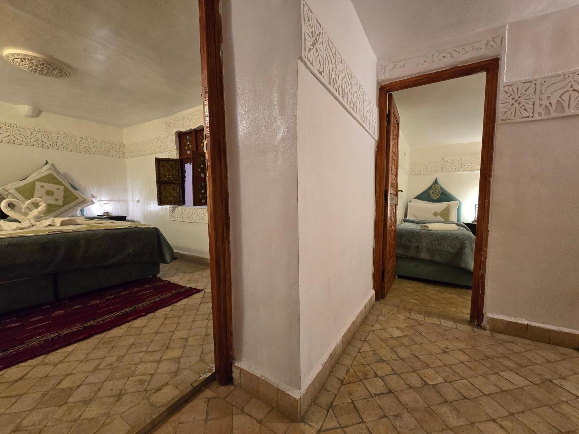 Dar Khmissa Fes Bed and Breakfast Exteriör bild