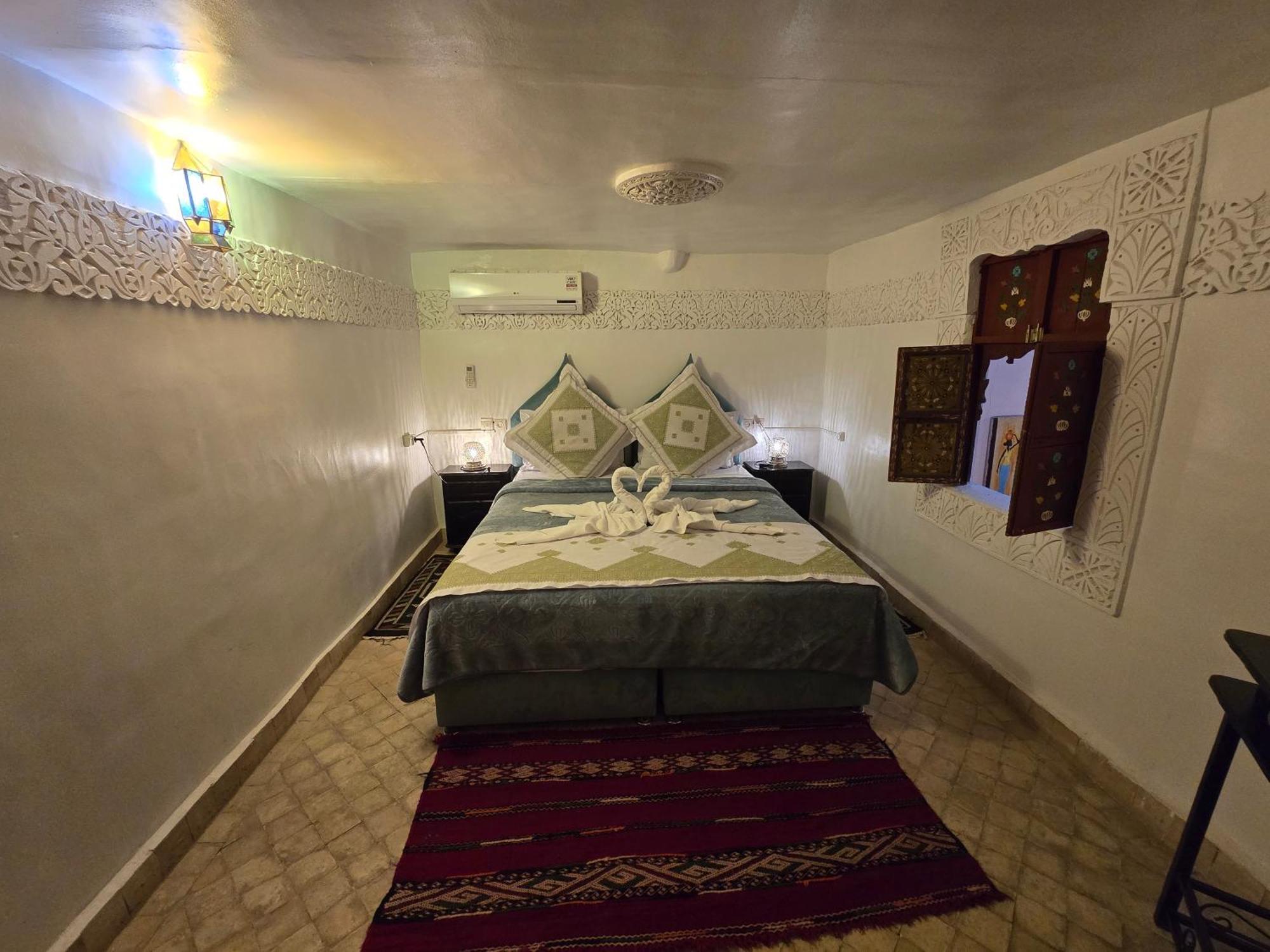 Dar Khmissa Fes Bed and Breakfast Exteriör bild