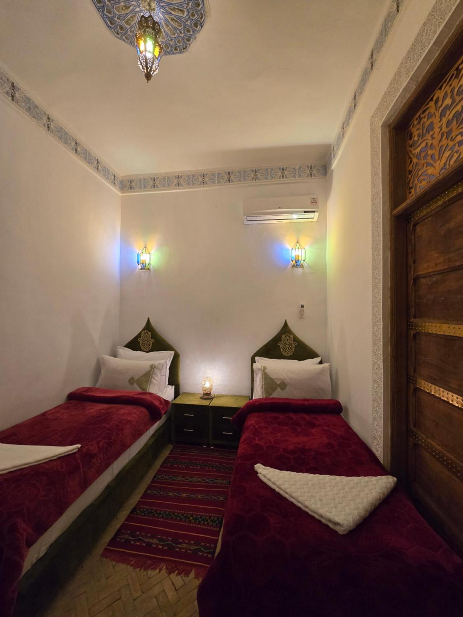 Dar Khmissa Fes Bed and Breakfast Exteriör bild