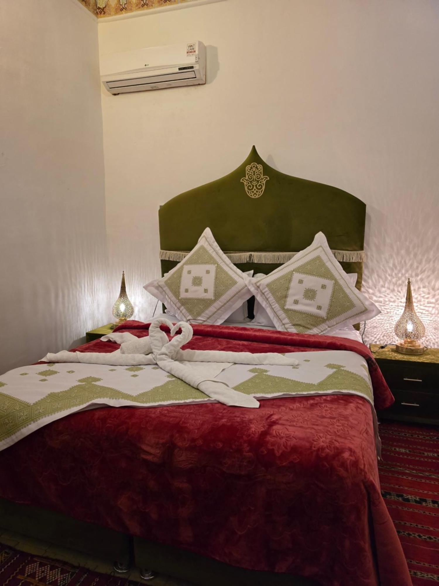 Dar Khmissa Fes Bed and Breakfast Exteriör bild