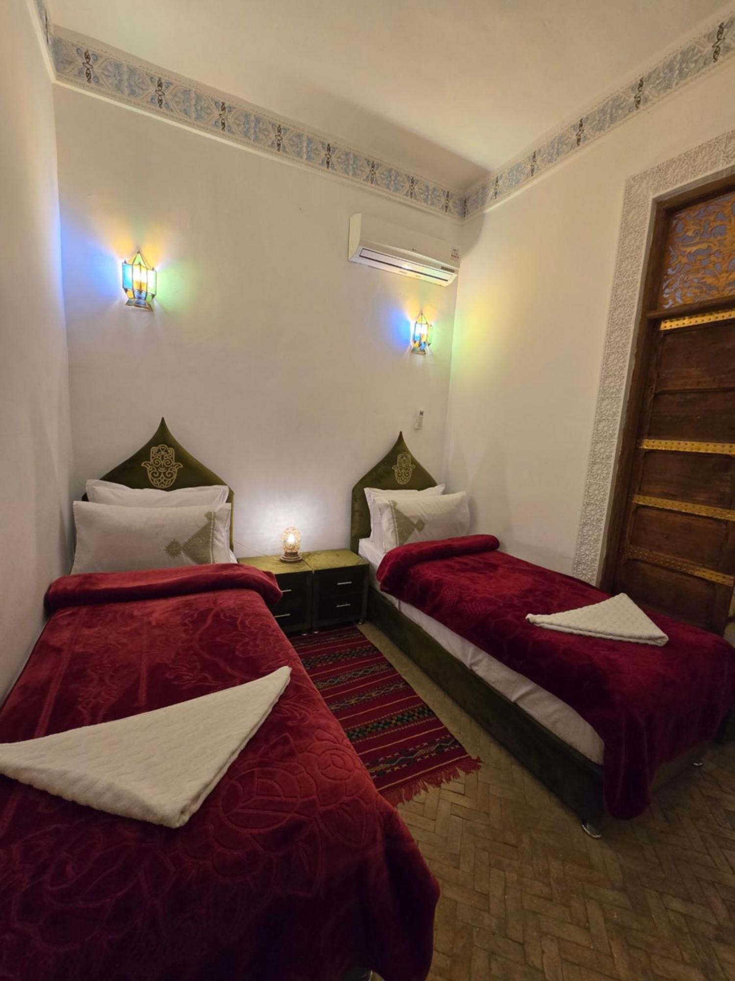 Dar Khmissa Fes Bed and Breakfast Exteriör bild
