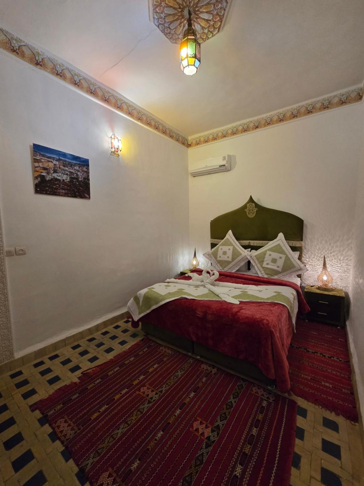 Dar Khmissa Fes Bed and Breakfast Exteriör bild