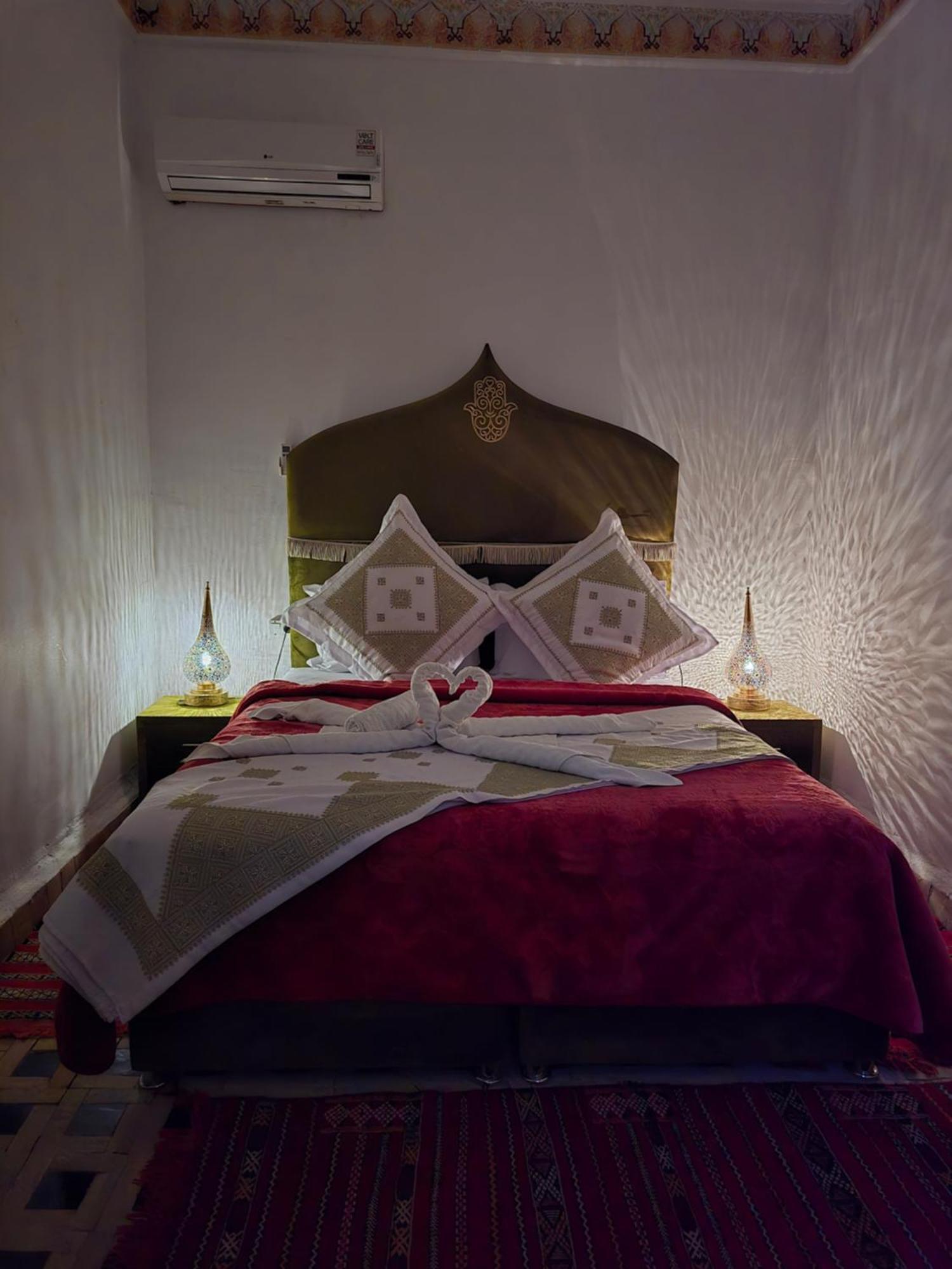Dar Khmissa Fes Bed and Breakfast Exteriör bild